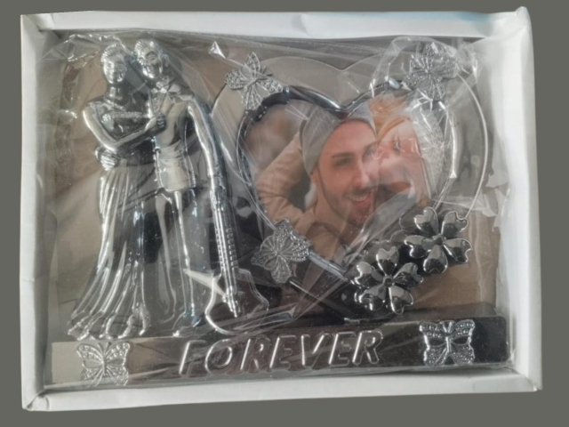 Romeo Forever Couple Photo Frame | Romantic Heart Shape Handicraft Photo Frame | Love & Anniversary Gift Frame