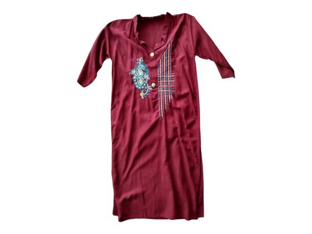 Women’s Maroon Embroidered Straight Kurti | Stylish 3/4 Sleeve Ethnic Kurta for Daily & Festive Wear